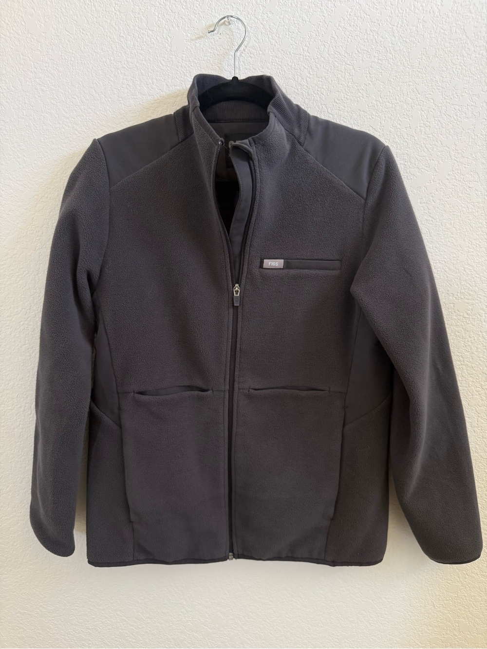 Women's Black Fleece Jacket - FIGS